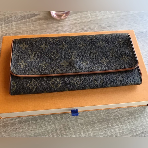 💯 Authentic LV Twin Pochette GM with box only - Picture 3 of 17